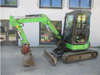 Mini-ekskavators HITACHI