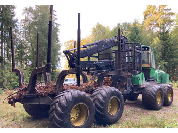 Forvarders John Deere 1110 E: foto 1