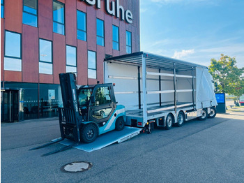 Kravas automašīna ar tentu VOLVO FH 500