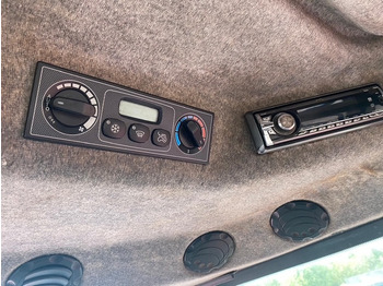 Traktors MASSEY FERGUSON 7495 VT: foto 3