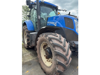Traktors NEW HOLLAND T7.200