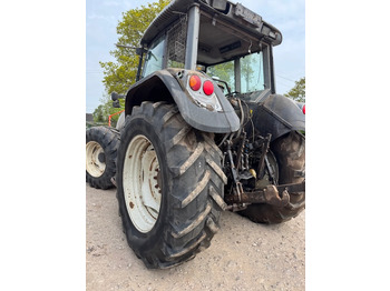 Traktors VALTRA T130: foto 3