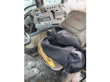 Traktors VALTRA T130: foto 5