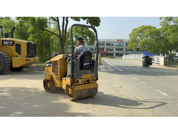 Veltnis CATERPILLAR CB14B