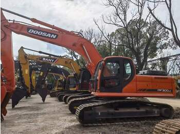 Kāpurķēžu ekskavators DOOSAN DX300