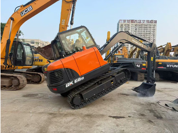 Kāpurķēžu ekskavators DOOSAN DX60