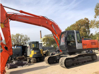 Kāpurķēžu ekskavators HITACHI ZX240