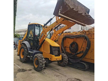 Ekskavators-iekrāvējs JCB 3CX