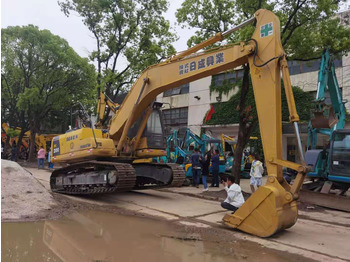 Kāpurķēžu ekskavators KOMATSU PC200-8