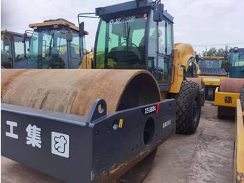 Veltnis XCMG XS263J