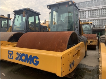 Veltnis XCMG XS263S
