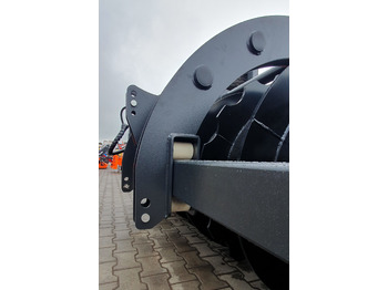 Lauka veltnis METAL-TECHNIK Wał Pryzmowy MT2 z dociskiem: foto 2