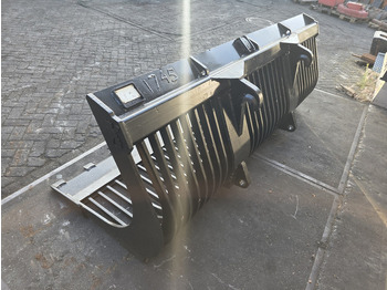 Kauss - Celtniecības tehnika puinbak volvo l60f l 70shovelbak volvo l60 wiellader bak volvo l60 l70: foto 4