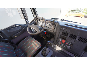 Kravas auto ar manipulatoru Iveco EUROTRAKKER CURSOR 350 6X4 FLATBED WITH PALFINGER PK 20002 CRANE: foto 5