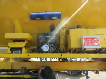 Sāls un smilts kaisītājs ECON GRITTER BODY ON ROLL OFF FRAME 8X4 (W/ SELF CONTAINED DIESEL DONKEY ENGINE): foto 2