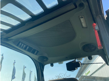 Iekrāvējs CLAAS SCORPION 7050: foto 5