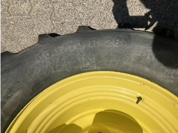 Traktors John Deere 6210R: foto 4