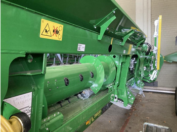 Jaunā Labības kombains John Deere 722X: foto 5