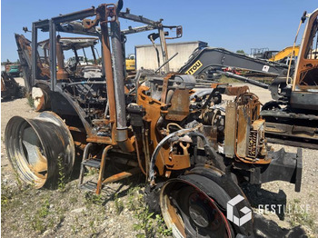 Traktors CLAAS Axos 340