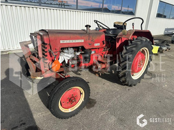Traktors McCORMICK