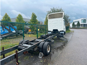DAF LF 45.220 12 to. for PARTS no engine no gearbox!  līzingu DAF LF 45.220 12 to. for PARTS no engine no gearbox!: foto 1