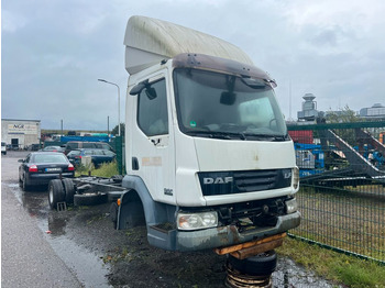 DAF LF 45.220 12 to. for PARTS no engine no gearbox!  līzingu DAF LF 45.220 12 to. for PARTS no engine no gearbox!: foto 4