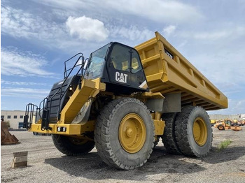 Karjeru pašizgāzējs CATERPILLAR 777F