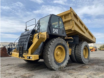 Karjeru pašizgāzējs CATERPILLAR 777F