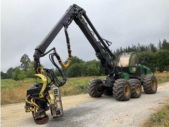 Harvesters JOHN DEERE