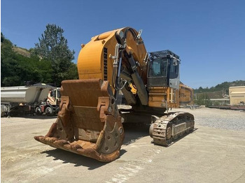 Kāpurķēžu ekskavators LIEBHERR