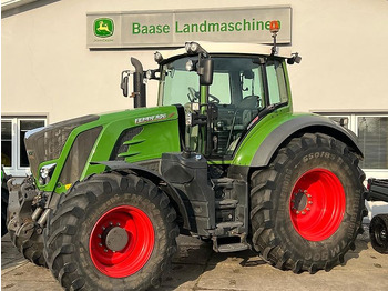Traktors FENDT 826 Vario