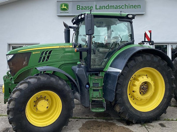 Traktors JOHN DEERE 6215R