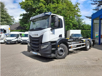 Pacēlājs ar āķi IVECO
