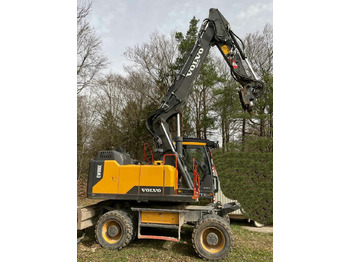 Riteņu ekskavators VOLVO EW180