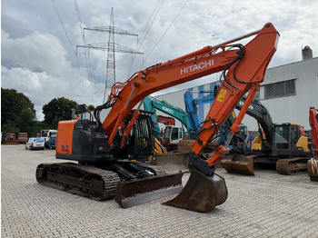 Ekskavators Hitachi ZX225 USLC-5B Kurzheck Kettenbagger: foto 3