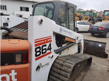Kāpurķēžu kompaktiekrāvējs Bobcat 864: foto 3