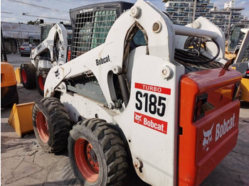 Kompaktiekrāvējs BOBCAT S185