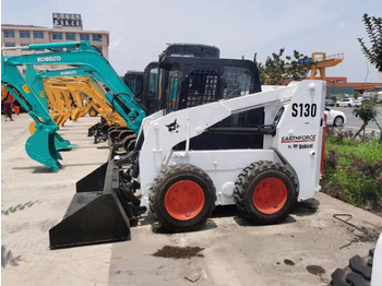 Kompaktiekrāvējs Bobcat S130: foto 2