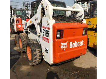 Kompaktiekrāvējs BOBCAT S185