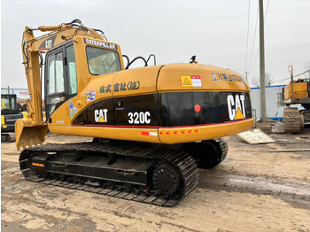 Kāpurķēžu ekskavators CATERPILLAR 320C