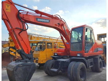 Riteņu ekskavators DOOSAN DH150W-7