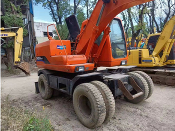 Riteņu ekskavators DOOSAN DH150W
