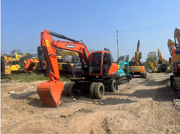 Riteņu ekskavators DOOSAN DX150W