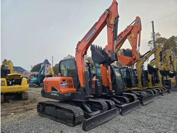 Kāpurķēžu ekskavators DOOSAN DX60-9C