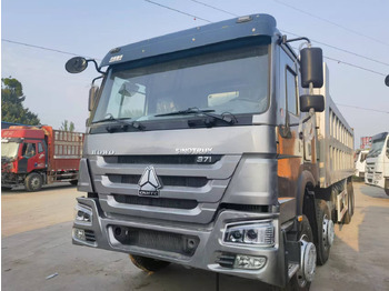 Kravas automašīna pašizgāzējs Sinotruk HOWO 371 8*4 Dump truck: foto 4