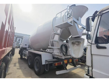Betonvedējs Sinotruk HOWO 371 Concrete mixer truck: foto 2