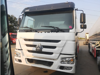 Autocisterna SINOTRUK HOWO