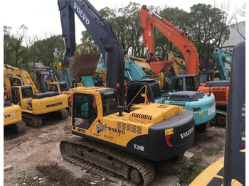 Kāpurķēžu ekskavators VOLVO EC240BLC
