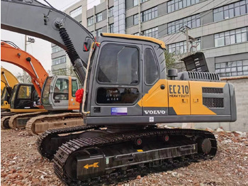 Kāpurķēžu ekskavators VOLVO EC210
