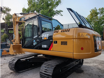 Kāpurķēžu ekskavators CATERPILLAR 320D2